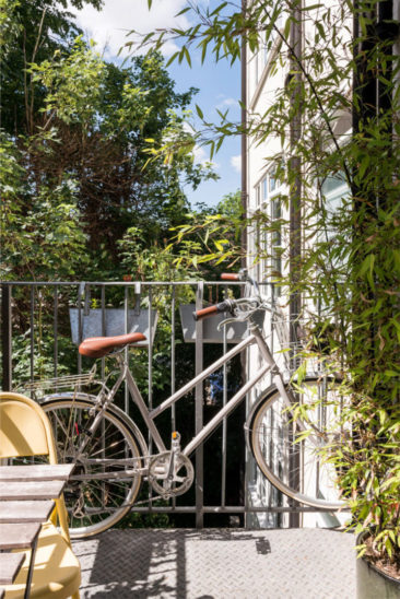 Stocker son vélo sur le balcon, idée gain de place