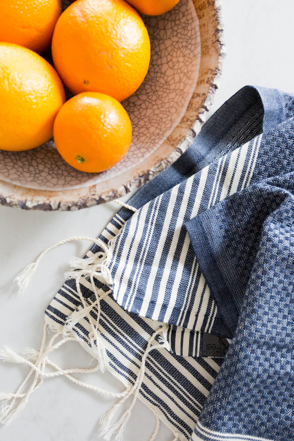 Adopter la fouta en décoration, en chemin de table ou comme nappe pour une table estivale Adopter la fouta en décoration, en chemin de table ou comme nappe pour une table estivale