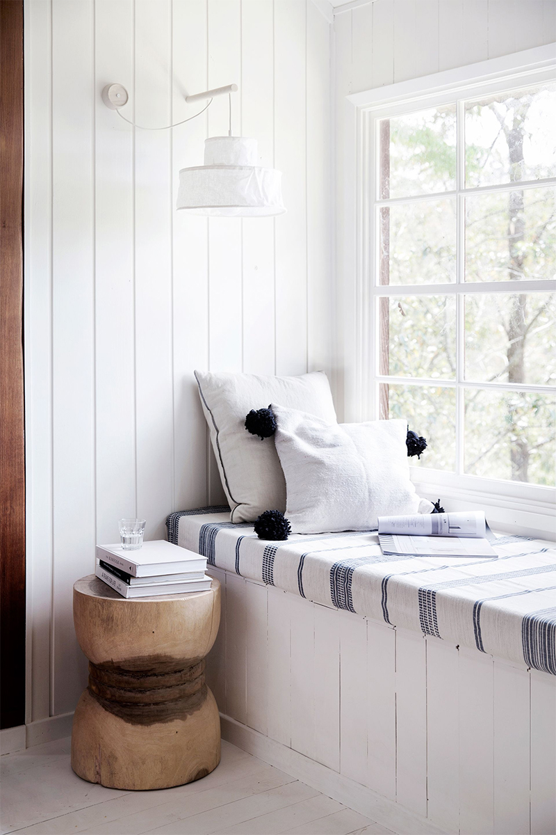 Adopter la fouta en décoration, en s'en servant pour en faire une housse de matelas // Styling : Natalie Walton home