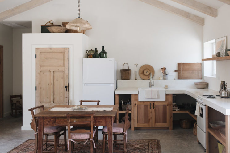 Vers un intérieur plus minimaliste // Intérieur slow méditerranéen de la photographe Kate Zimmerman Turpin