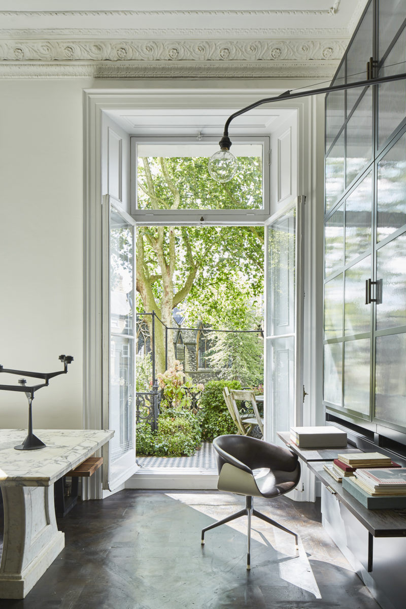 Un duplex au décor éclectique et stylé dans une ancienne salle de bal à Londres