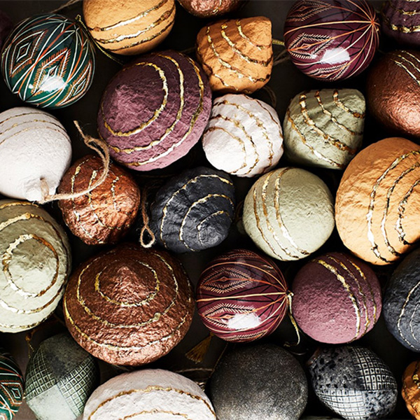 Boules de Noël en papier recyclé - Madam Stoltz