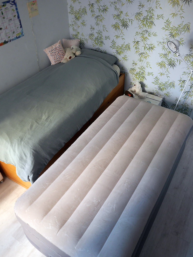 Un matelas d'appoint gonflable pour les invités // Test produit Lit gonflable Intex