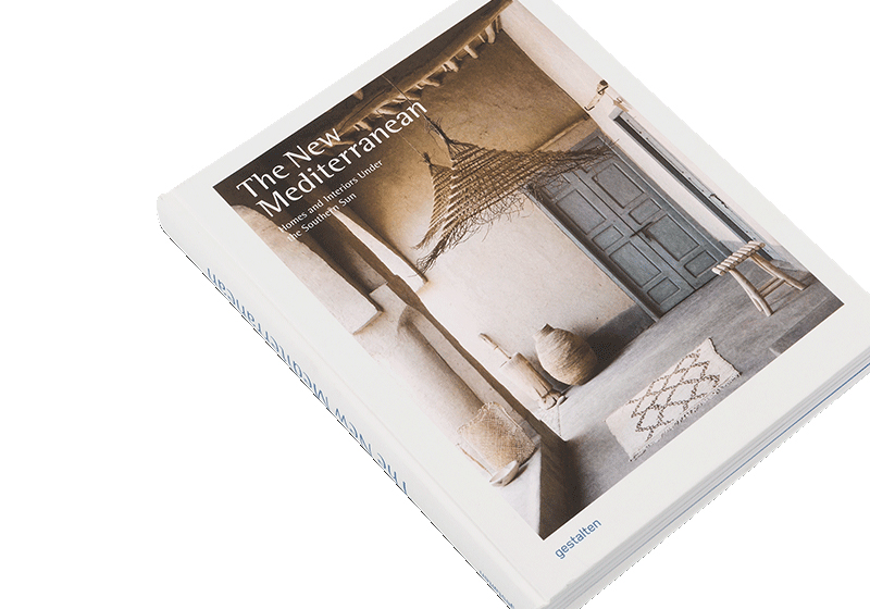 The new mediterranean: homes and interiors under the southern sun est publié par Gestalten