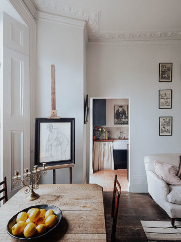 L'appartement d'une antiquaire anglaise // Style "old new"