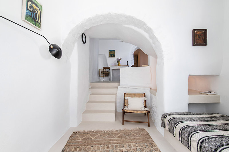 Une maison à Tinos par Bobotis architects // Un style épuré