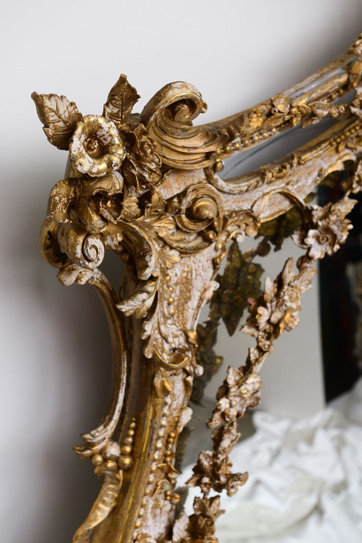 Décorer avec des miroirs antiques