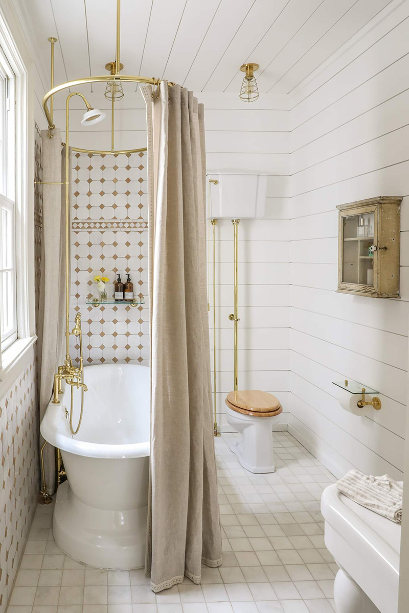 This Old Hudson, un style shabby chic épuré // Salle de bains antique