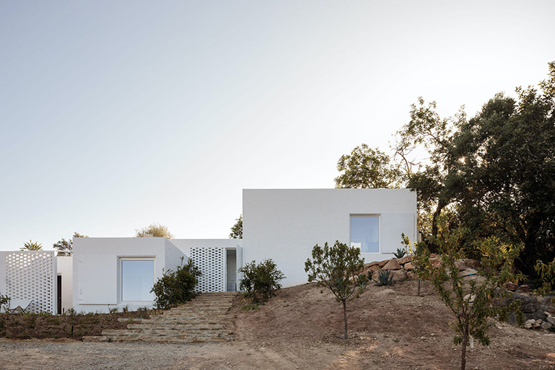 The Addresses, trois chambres d'hôtes minimalistes au Portugal - Chambre d'hôtes CASA UM, Tavira