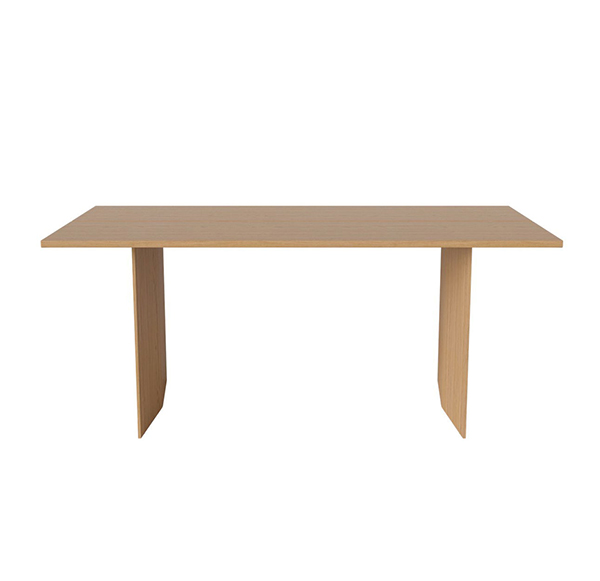 Table en chêne massif, design : Ramos & Bassols pour Bolia