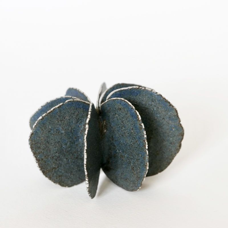nousparis_Motoko-Saigo-objet-etoile-bleu