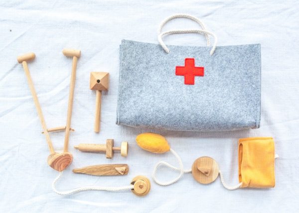 Kit de médecin en bois - Boutique Etsy Mamuma Oiseau