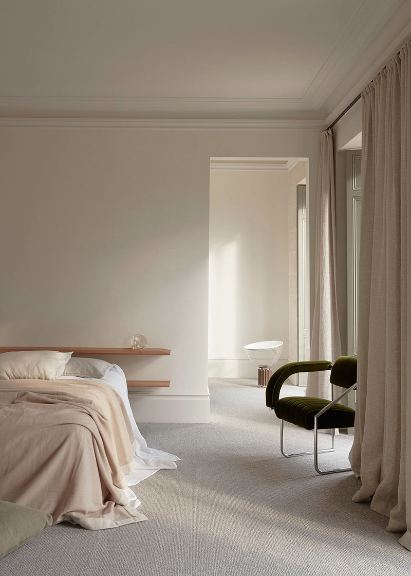 Une chambre monochrome ou en camaïeu // Design intérieur : Fiona Lynch - Projet : Ottowa house
