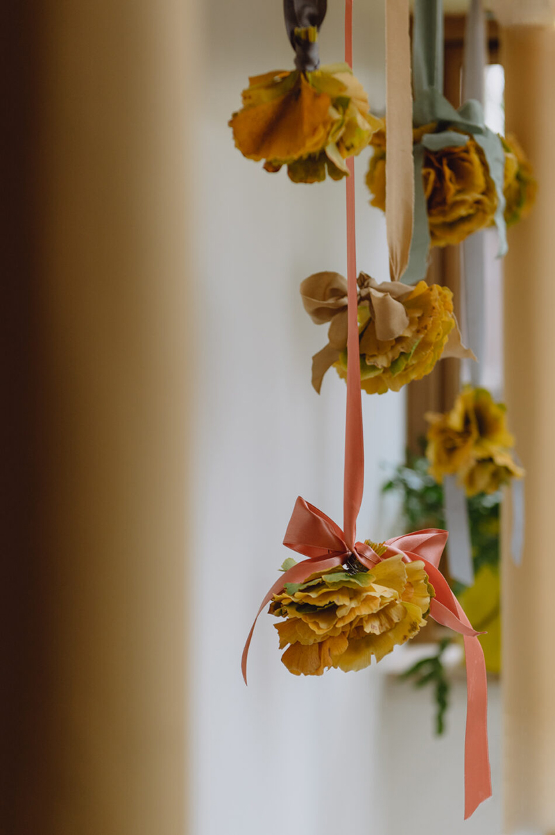 On invite la couleur et la fantaisie à sa table de fête // Un déjeuner avec... le SSAW collective axé sur la nourriture et les fleurs