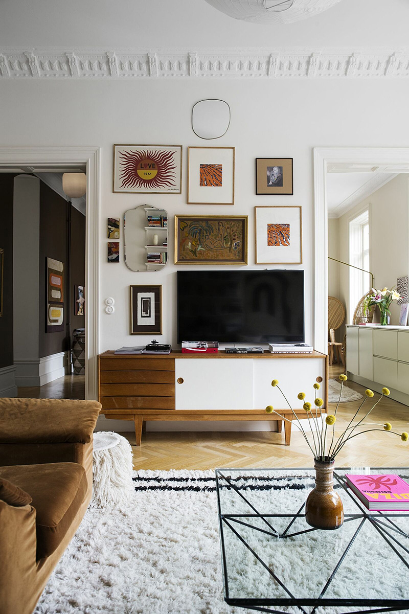 Comment intégrer sa télé dans son salon, sans que cela fasse tâche