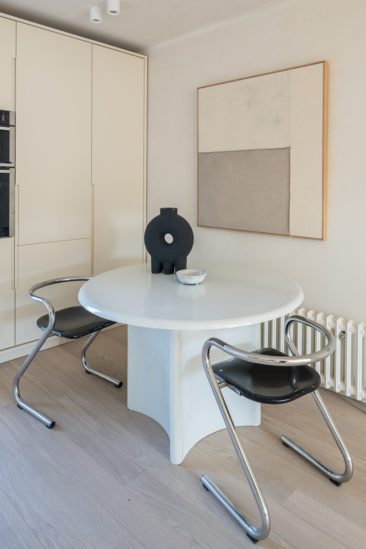 Appartement à Londres, minimaliste à tendance japandi par Daytrip.studio