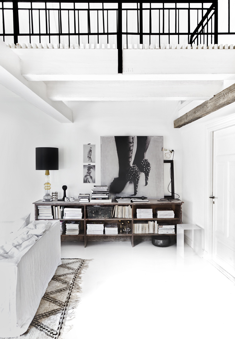 L'intérieur de Jenny Hjalmarsson Boldsen en mode scandinave bohème en noir et blanc