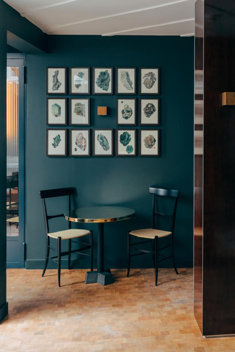 Les chaises en paille de Gio Ponti à l'honneur dans le nouvel hôtel Wallace, Paris 15, décoré par Hauvette & Madani