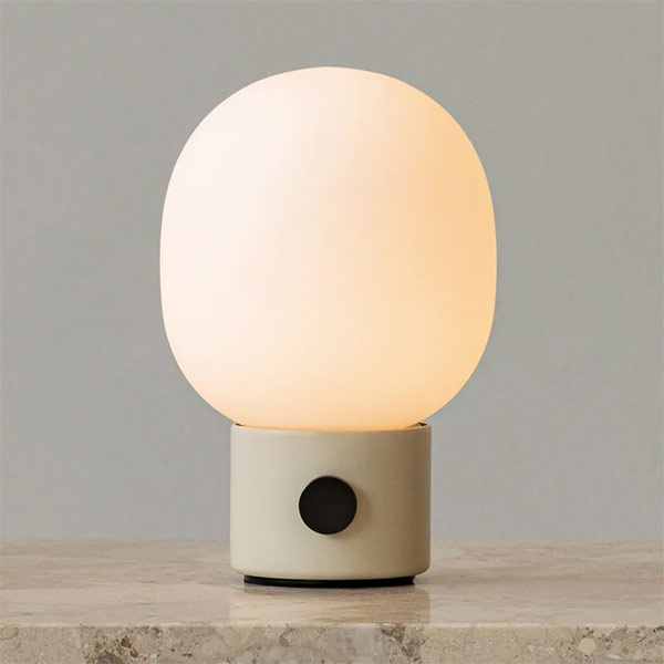 Audo Copenhagen - Lampe sans fil rechargeable en métal, Jwda - Design : Jonas Wagell