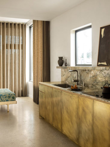 Le showroom Kalon studios à Los Angeles aux voilages fumés