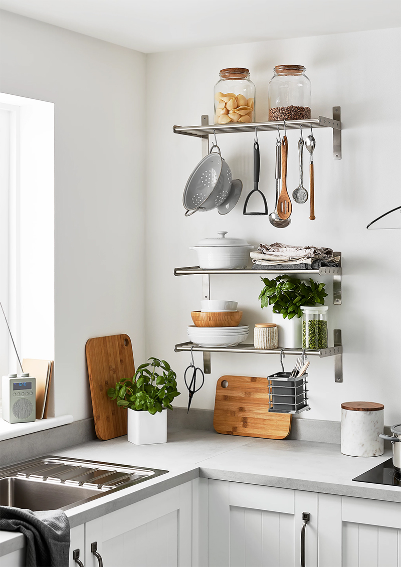 DIY rangement mural porte ustensile en bois à fixer dans la cuisine