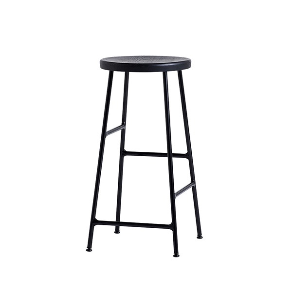 Tabouret de bar, Cornet, design : Jonas Trampedach pour Hay