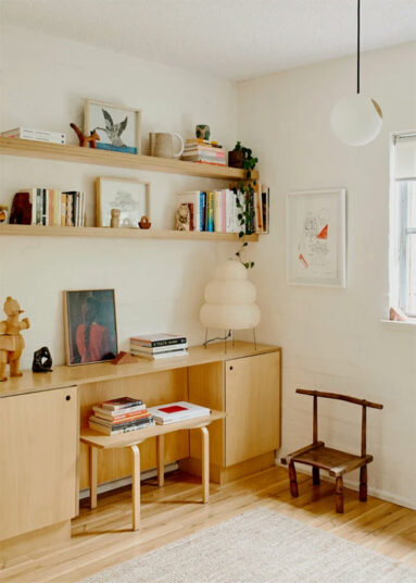Un espace bureau / bibliothèque dans un style scandinave à Melbourne Un espace bureau / bibliothèque dans un style scandinave à Melbourne