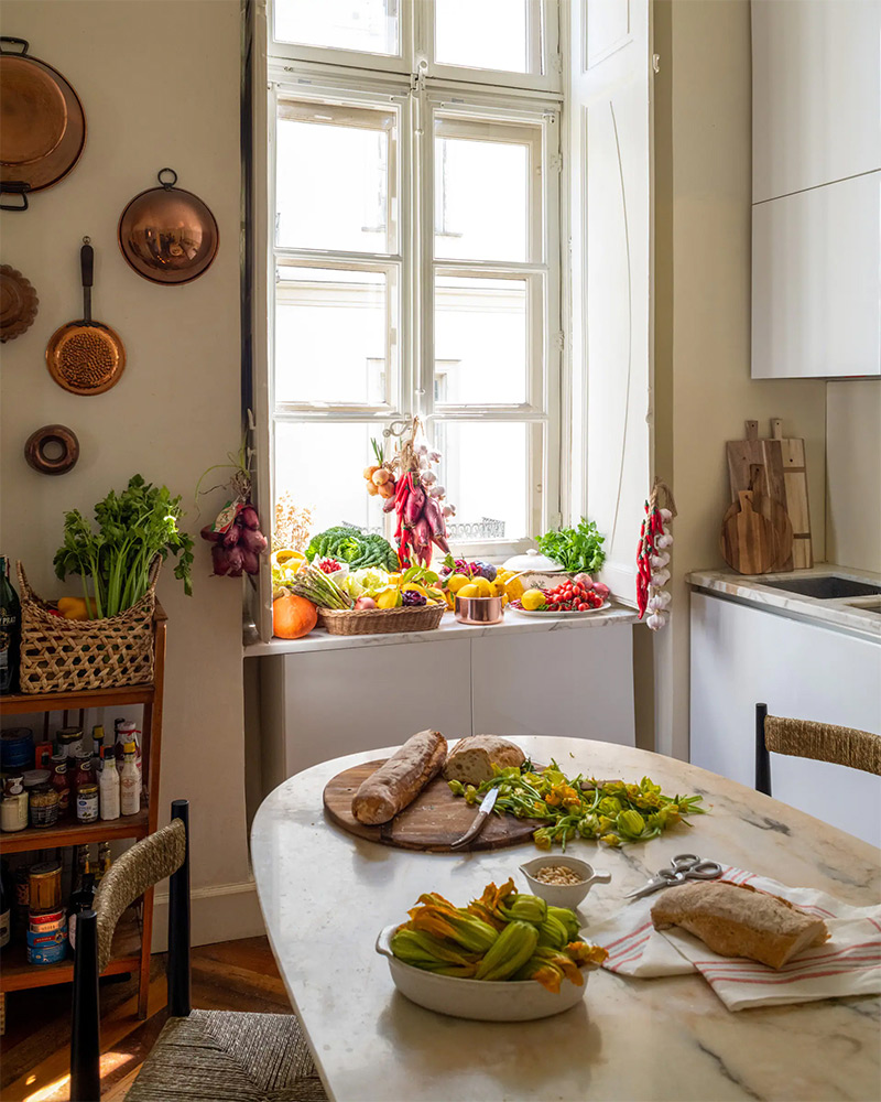 SOBRIÉTÉ ET CHARME : L'appartement de Mimi Thorisson à Turin