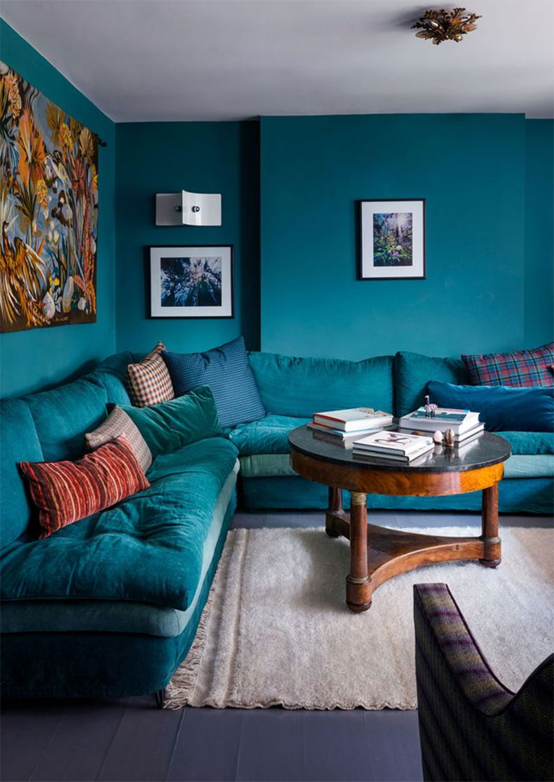 Un salon turquoise par Retrouvius - Projet : Maison située à Primrose Hill à Londres