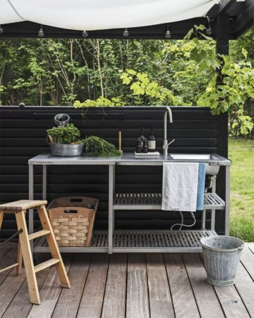 Mobilier de jardin en inox avec évier pour cuisine d'été 