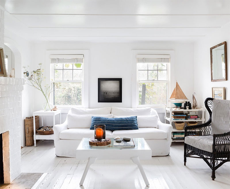 Le blanc, et le bleu, mais surtout le blanc, couleurs de bord de la déco de bord de mer