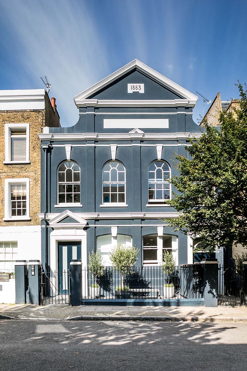 Un loft lumineux et design dans une ancienne chapelle méthodiste à Londres