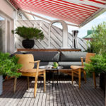 Adopter un store banne pour vous protéger du soleil*