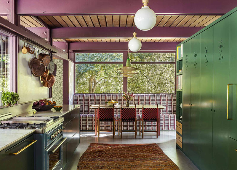 Une maison de famille en Oregon rétro éclectique par Reath Design