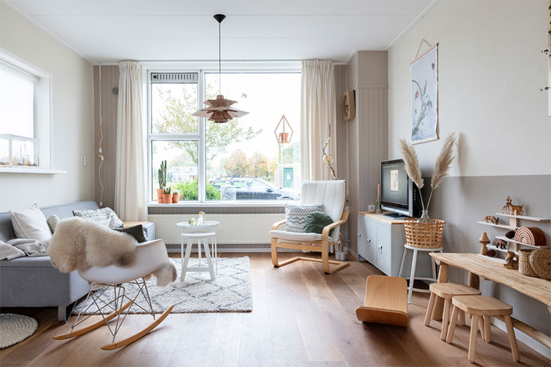 Un intérieur scandinave bohème dans une maison actuel