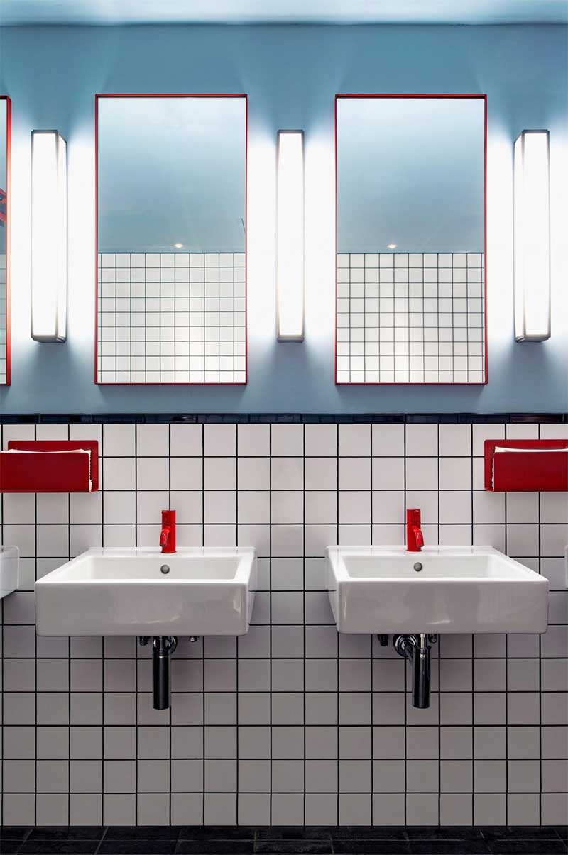 Une salle de bain néo moderniste par Trellik Design Studio