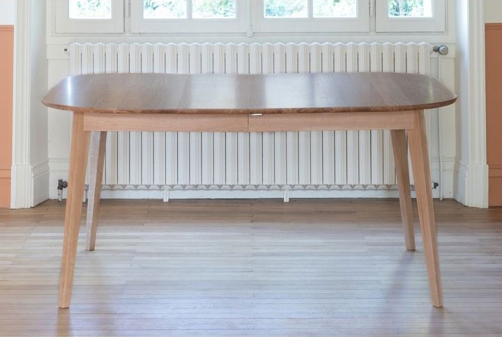 Table extensible en chêne naturel, Tournure - LA MAISON SAULAIE