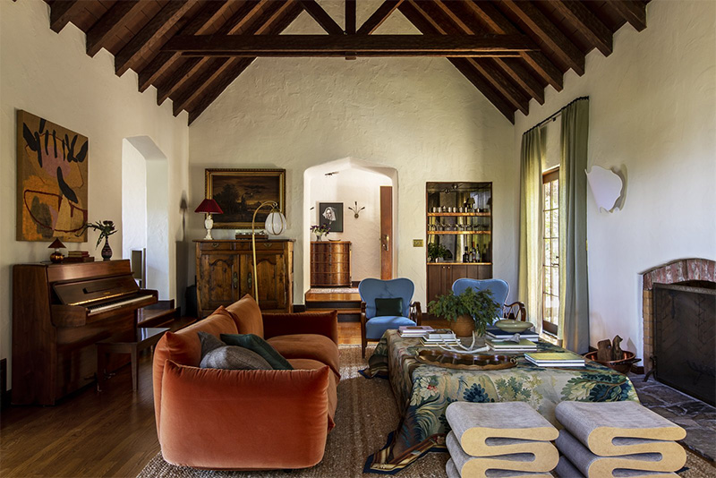 Une maison de style néo-Tudor revisitée en Californier par Reath Design
