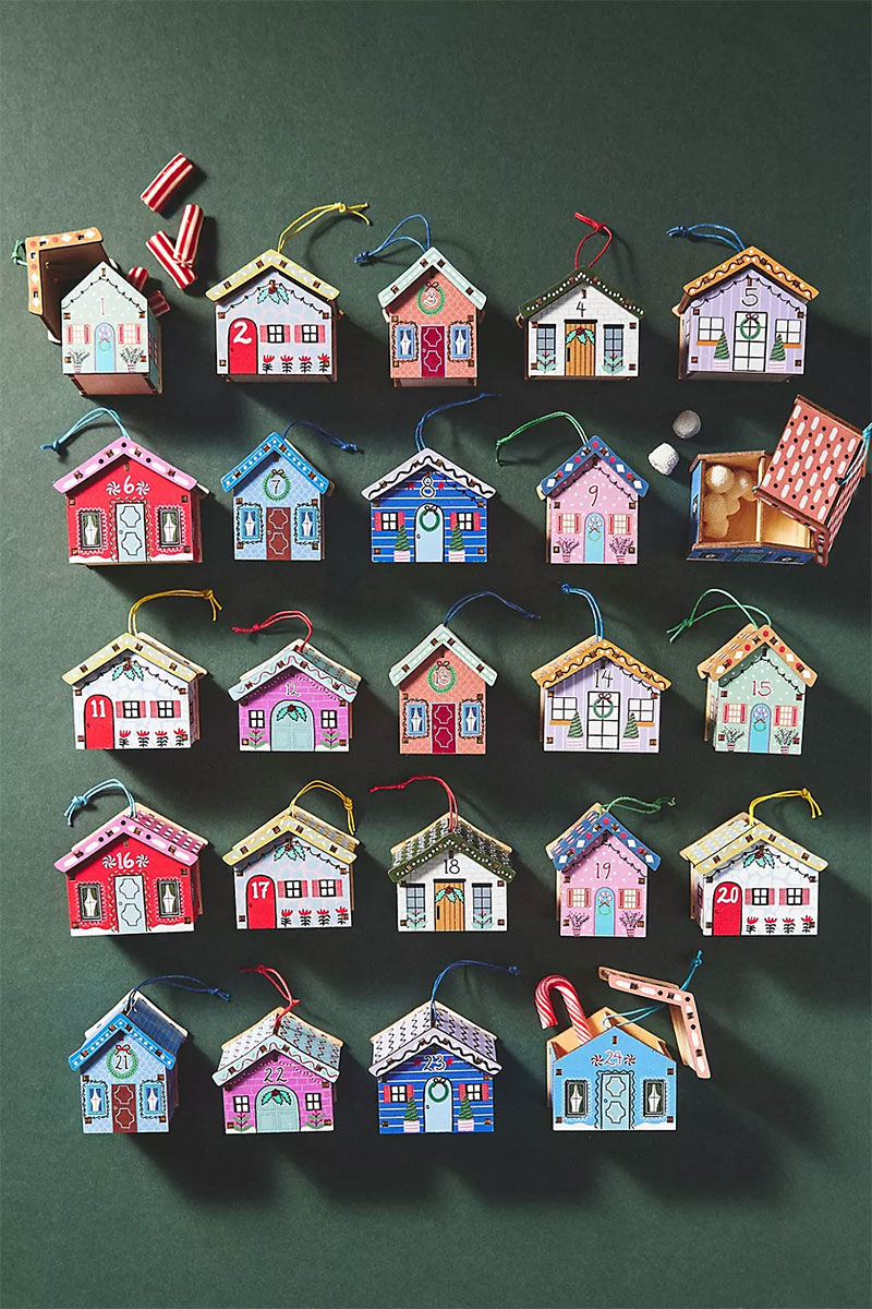 Village Advent Calendar Ornaments, Set of 24 sur anthropologie.com