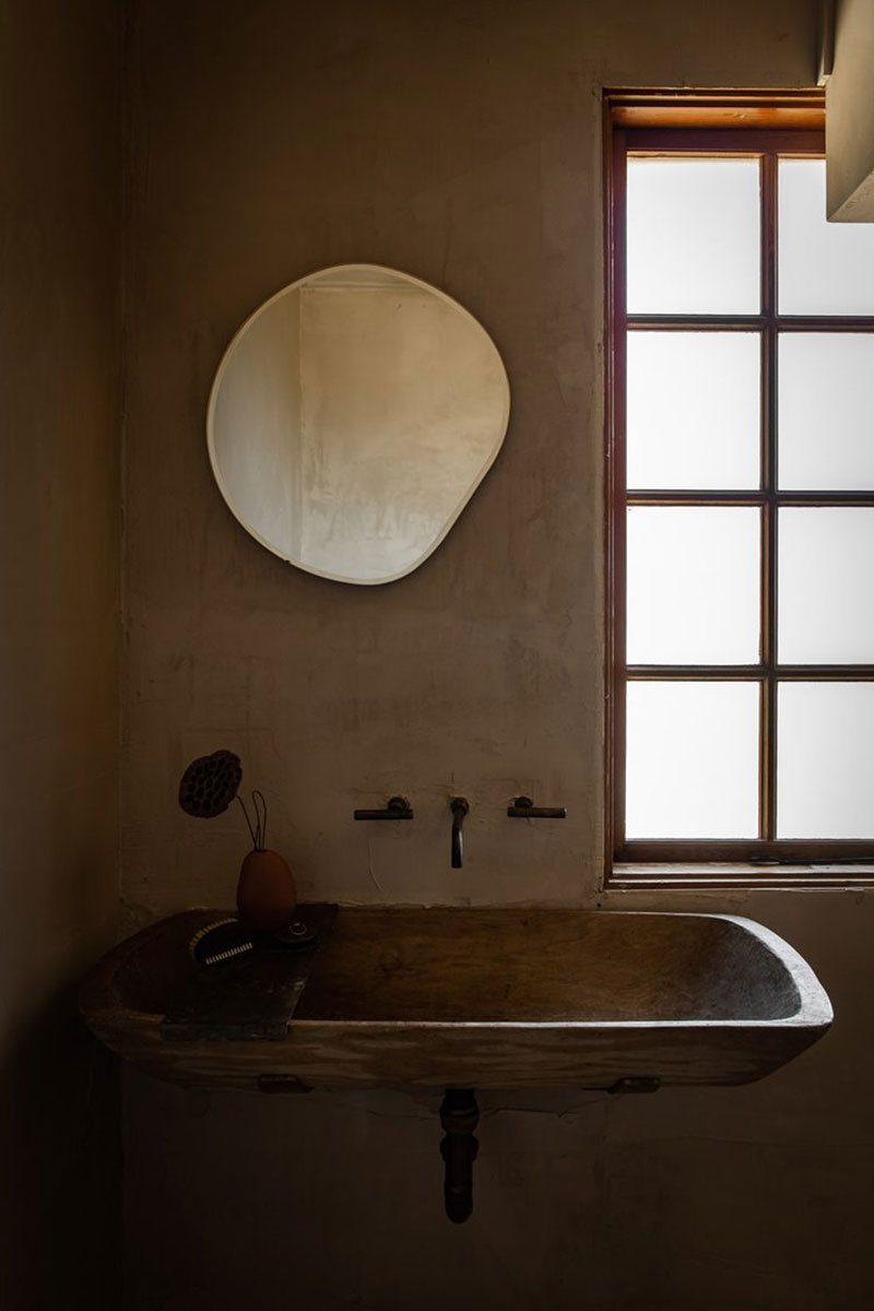 Salle de bains de style wabi sabi