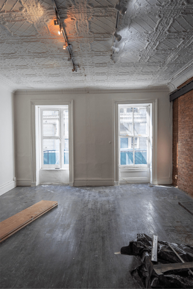 Un loft à New York avant rénovation et mise en couleur des murs