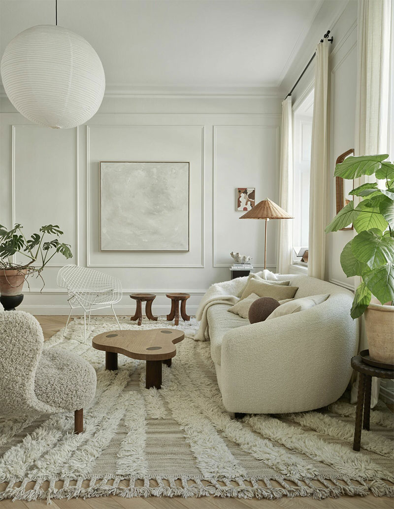 L'intérieur de Mattias et Carolina Storm à Stokholm dans un style vintage moderne scandinave