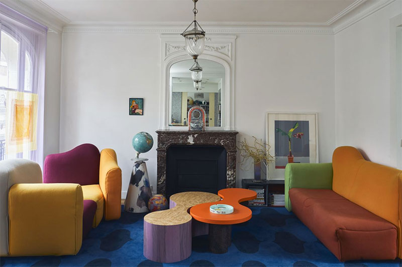 Un esprit maximaliste minimaliste par le collectif Uchonia dans cet appartement parisien