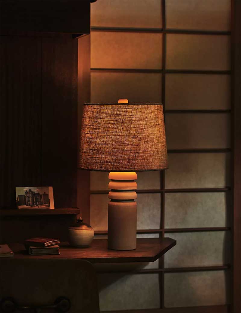 Inspiration vintage moderne dans un décor de style japonais // Catalogue Anthropologie Living SS2023