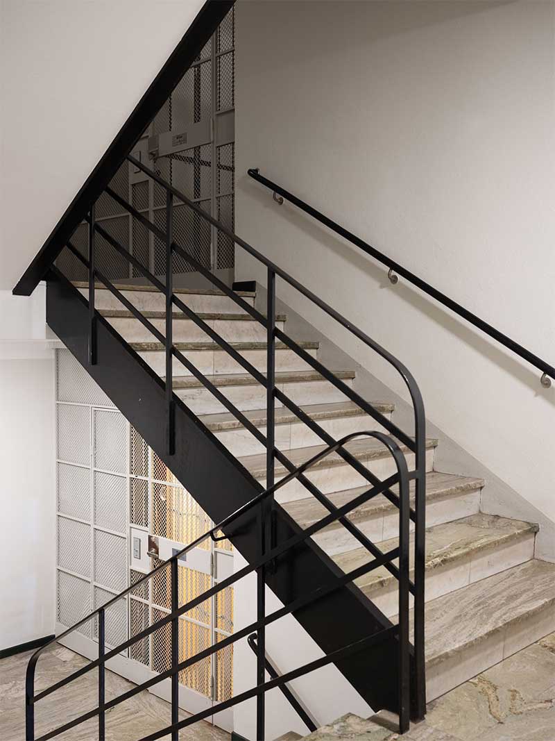 Un escalier Art déco des années 30