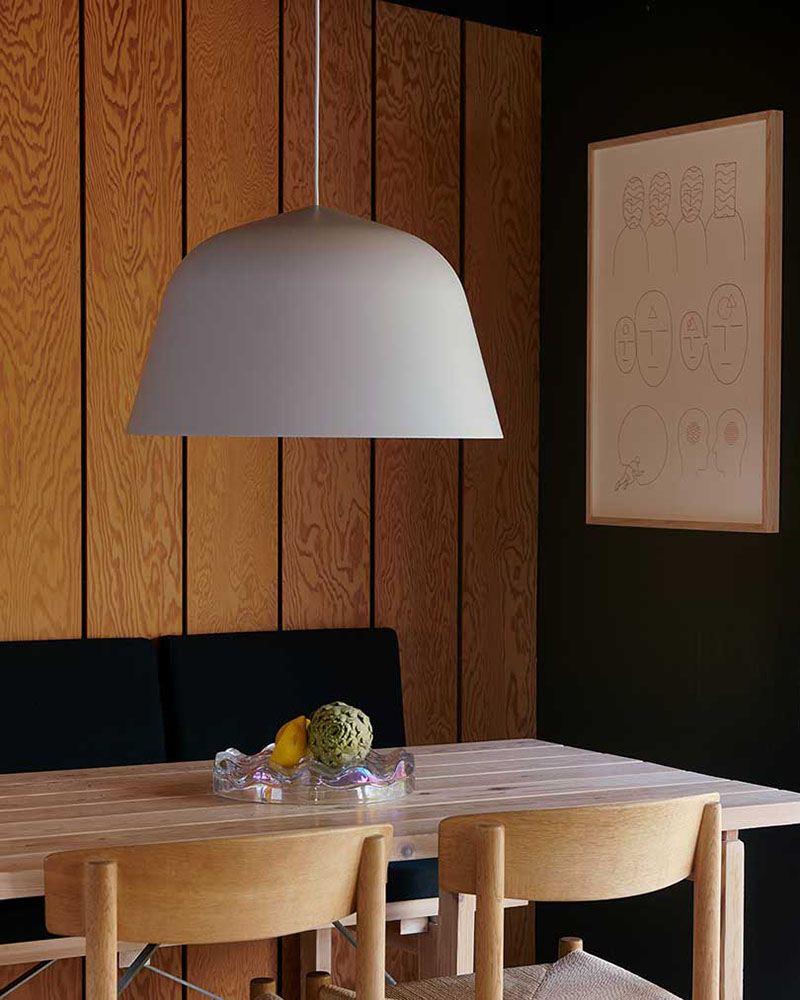 Le mobilier Muuto trouve parfaitement sa place dans cette ambiance vintage moderne scandinave
