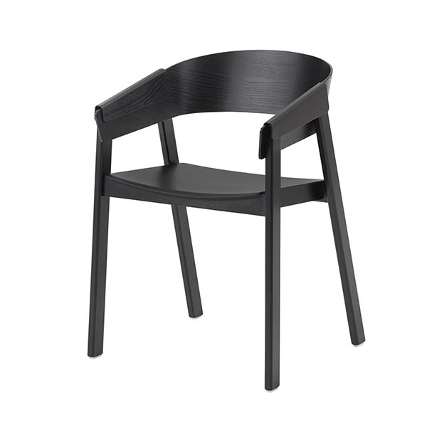 Fauteuil noir en bois, Cover - Design : Thomas Bentzen pour Muuto