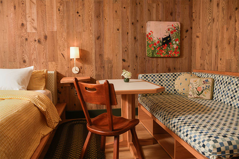 Little Cat Lodge, Hudson valley, un hôtel inspiré des intérieurs alpins, mais en mode milieu de siècle