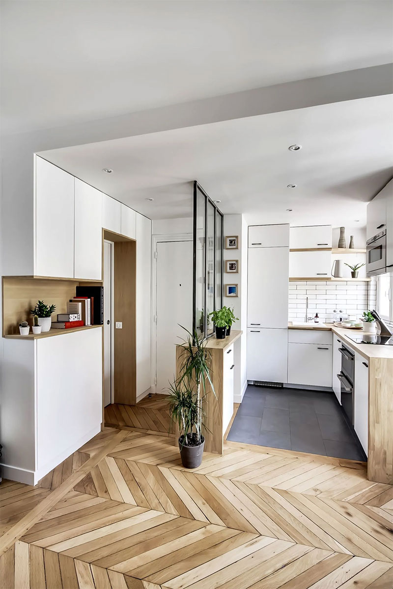 Ancien parquet d'un appartement parisien, sans doute vitrifié