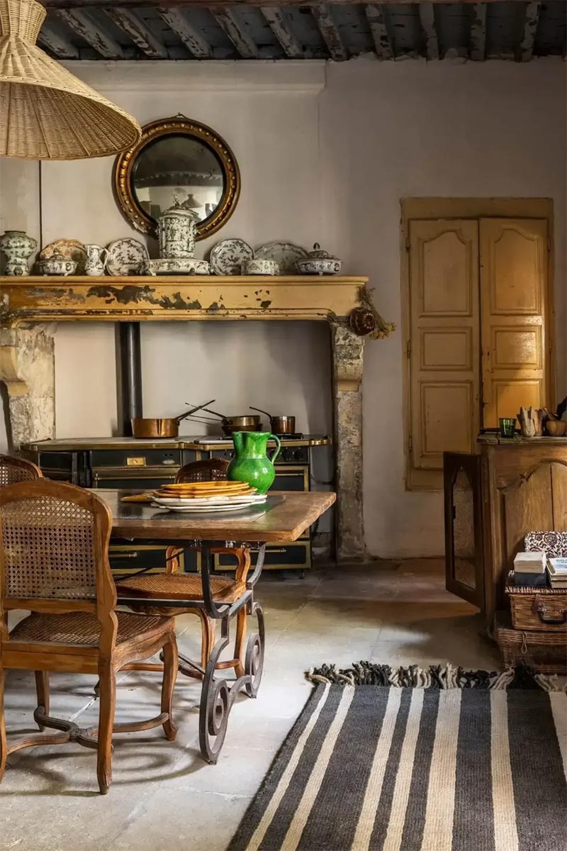 Une vieille cuisine en Provence au look old new